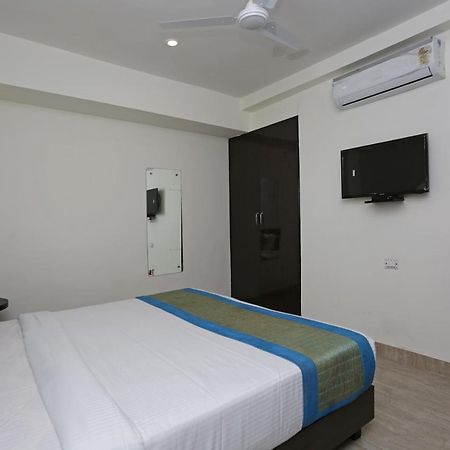 Hotel The Westend Green 뉴델리 외부 사진