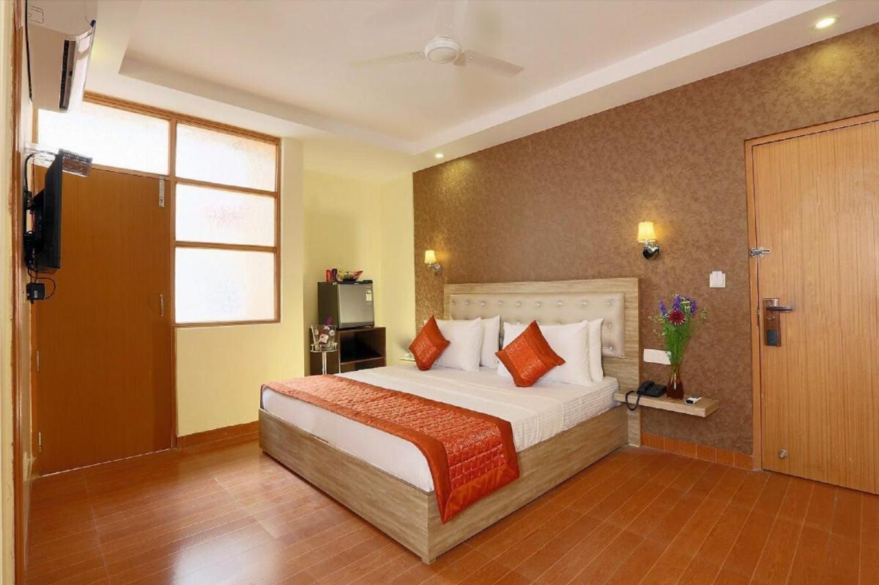 Hotel The Westend Green 뉴델리 외부 사진